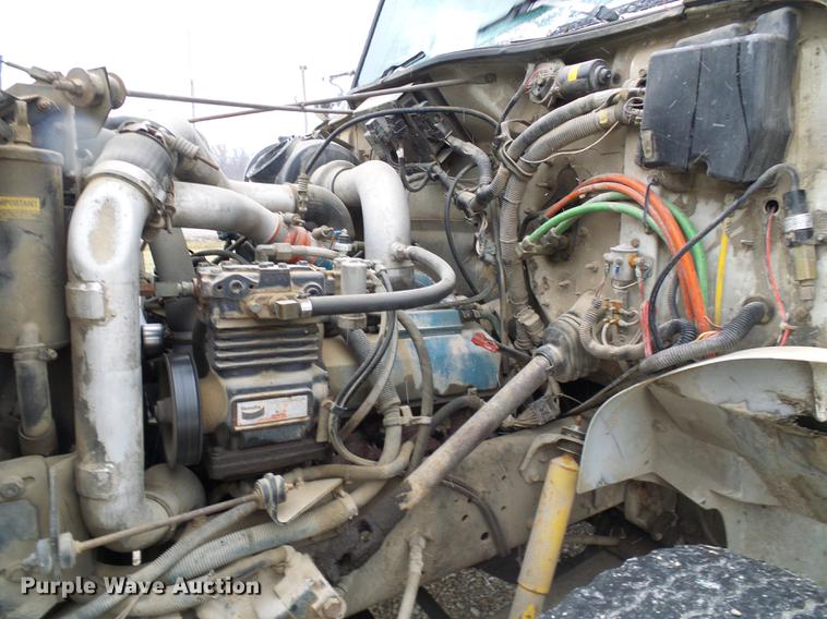 image for item DB2107 1995 International 4700 bucket truck