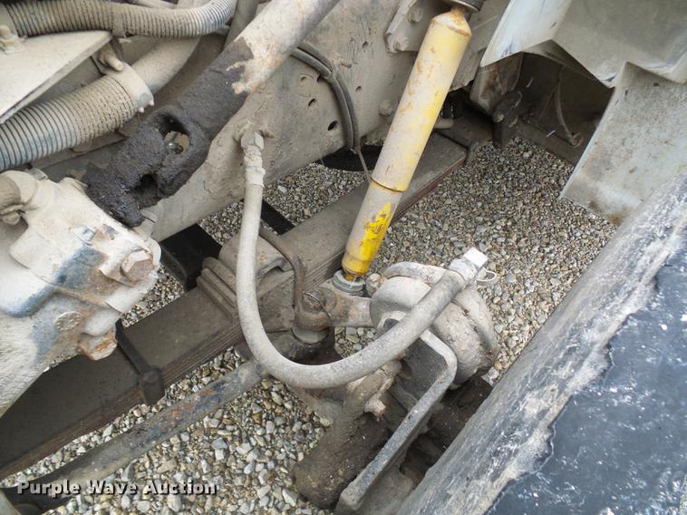 image for item DB2107 1995 International 4700 bucket truck