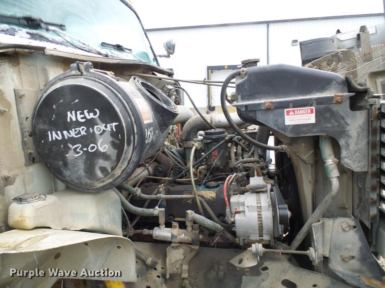 image for item DB2107 1995 International 4700 bucket truck