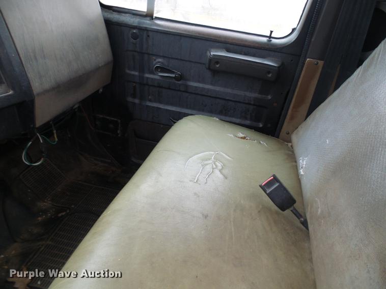 image for item DB2107 1995 International 4700 bucket truck