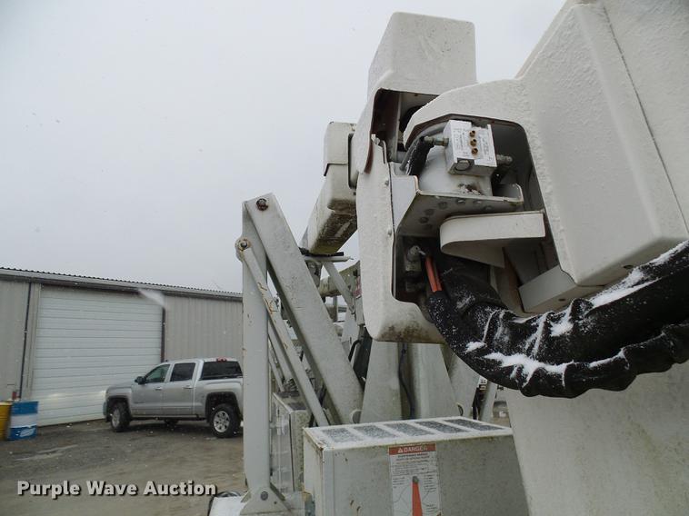image for item DB2108 2005 Terex Hi Ranger TL38P boom lift