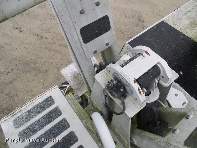 image for item DB2108 2005 Terex Hi Ranger TL38P boom lift