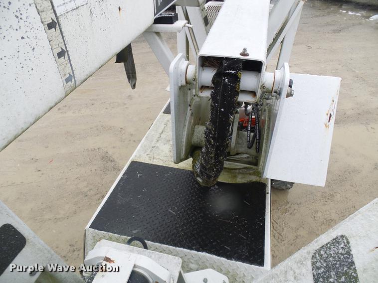 image for item DB2108 2005 Terex Hi Ranger TL38P boom lift