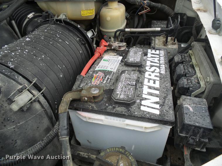 image for item DB2110 2005 Ford F350 Super Duty Crew Cab pickup truck