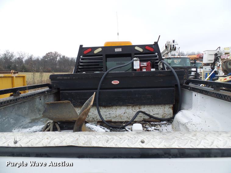 image for item DB2115 2006 Ford F350 Super Duty Crew Cab pickup truck