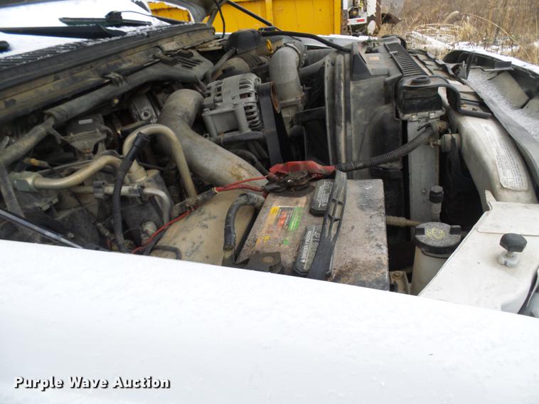 image for item DB2115 2006 Ford F350 Super Duty Crew Cab pickup truck