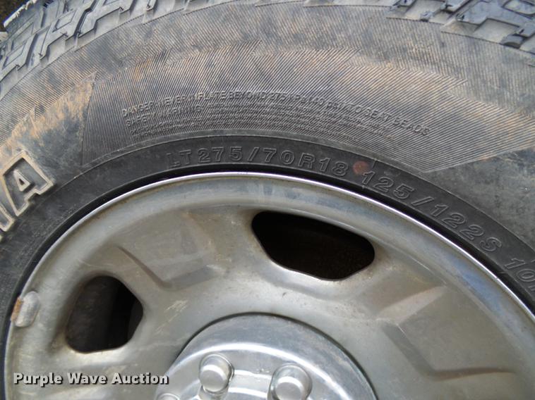 image for item DB2115 2006 Ford F350 Super Duty Crew Cab pickup truck