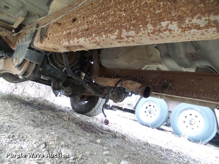 image for item DB2115 2006 Ford F350 Super Duty Crew Cab pickup truck