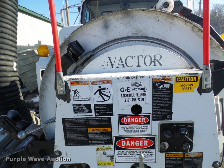 image for item DB2117 1998 International 2554 vacuum truck