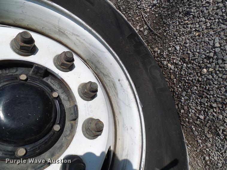 image for item DB2117 1998 International 2554 vacuum truck