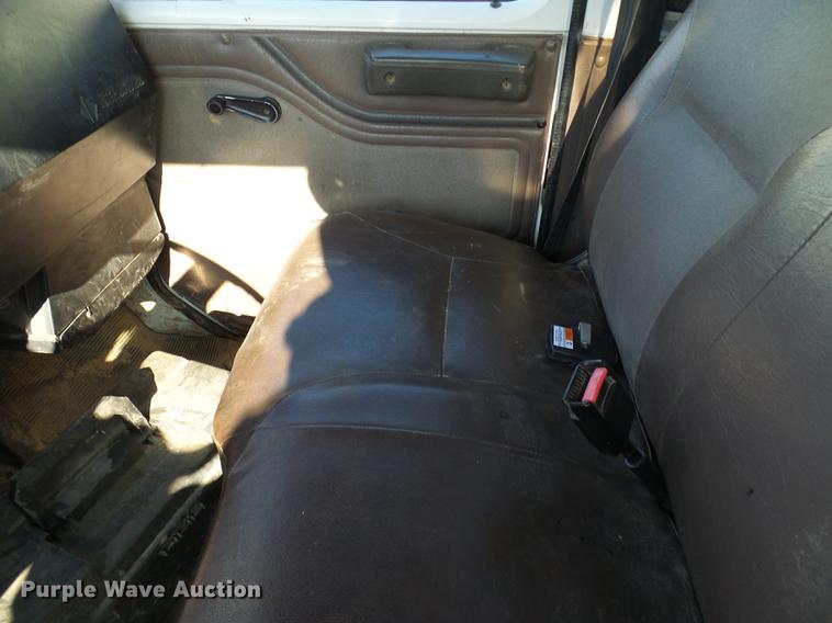 image for item DB2117 1998 International 2554 vacuum truck