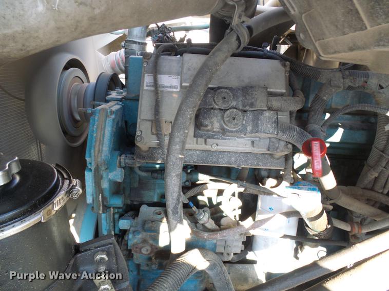 image for item DB2117 1998 International 2554 vacuum truck