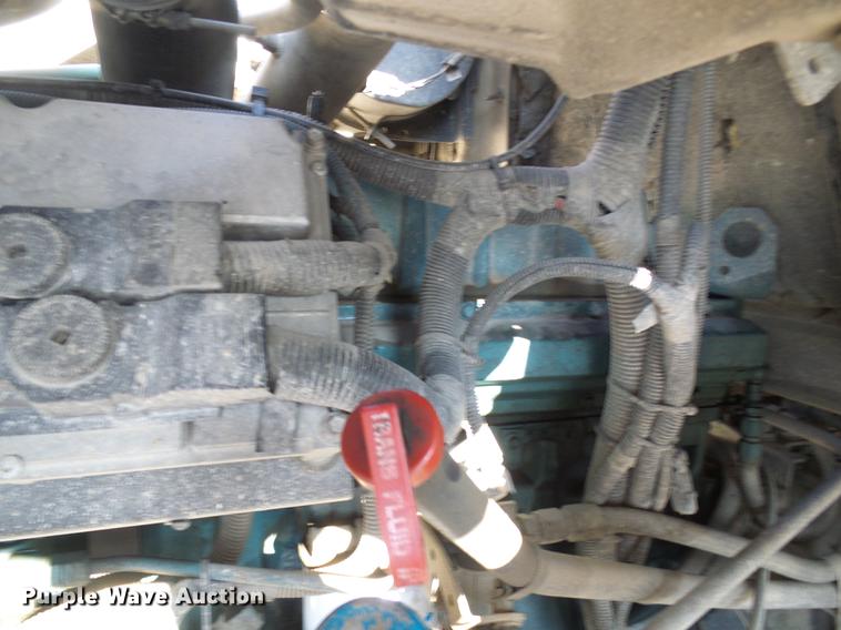 image for item DB2117 1998 International 2554 vacuum truck