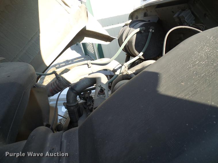 image for item DB2117 1998 International 2554 vacuum truck