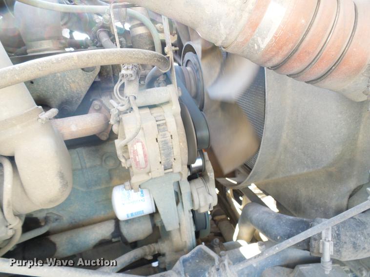 image for item DB2117 1998 International 2554 vacuum truck