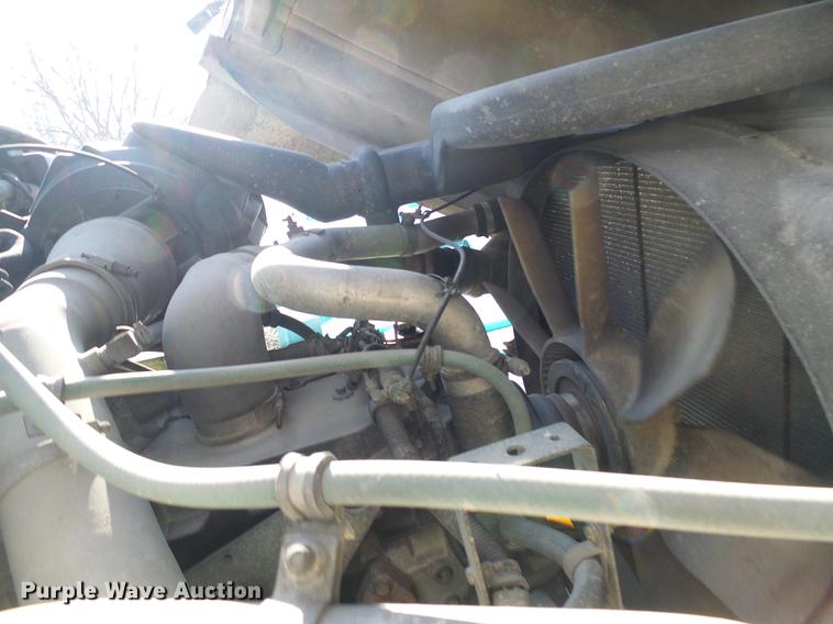 image for item DB2117 1998 International 2554 vacuum truck