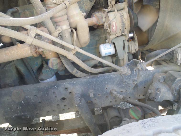 image for item DB2117 1998 International 2554 vacuum truck