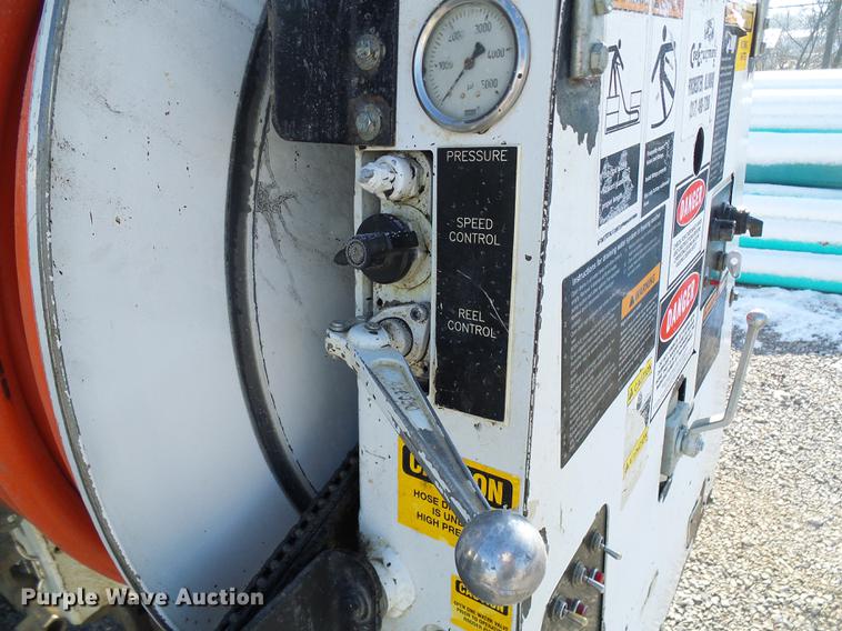 image for item DB2117 1998 International 2554 vacuum truck