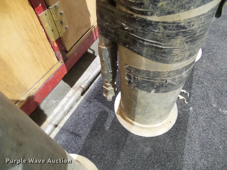 image for item DB2117 1998 International 2554 vacuum truck