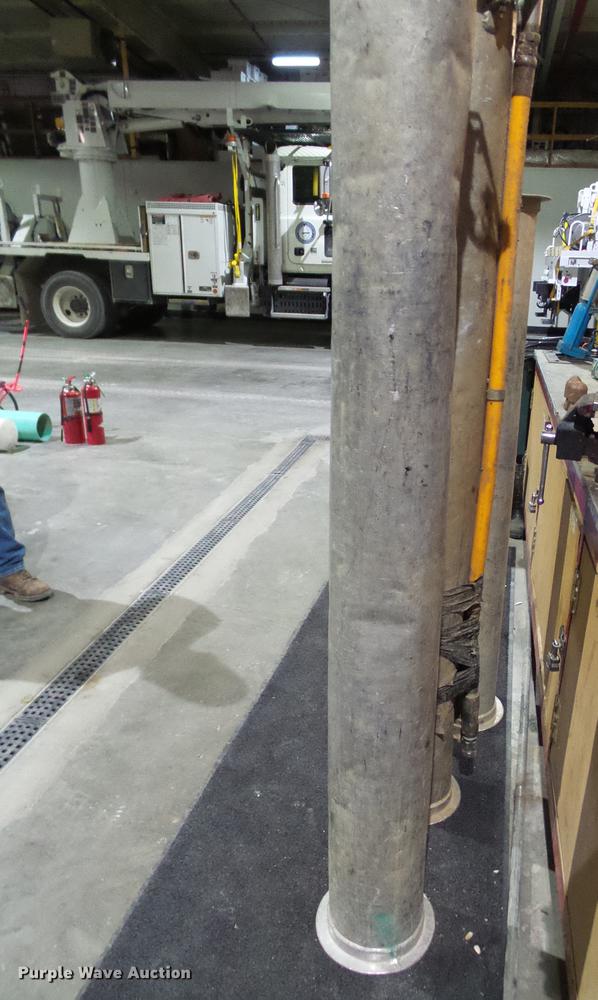 image for item DB2117 1998 International 2554 vacuum truck