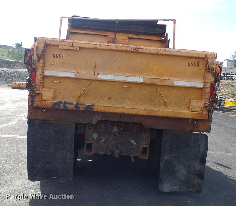 image for item DB2118 2002 International 4900 dump truck
