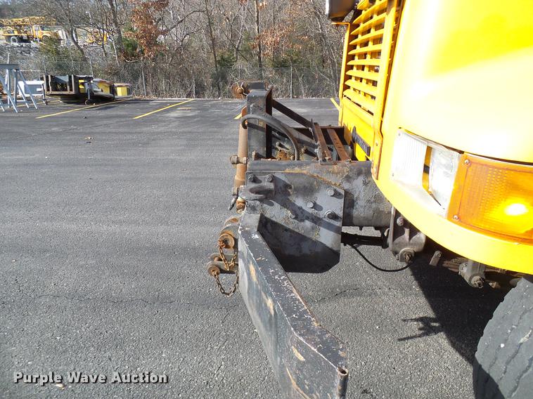 image for item DB2118 2002 International 4900 dump truck