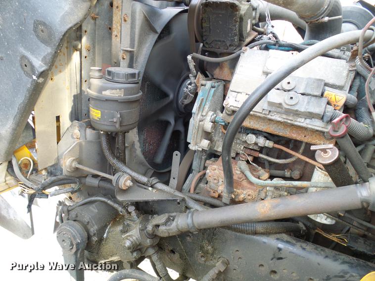 image for item DB2118 2002 International 4900 dump truck