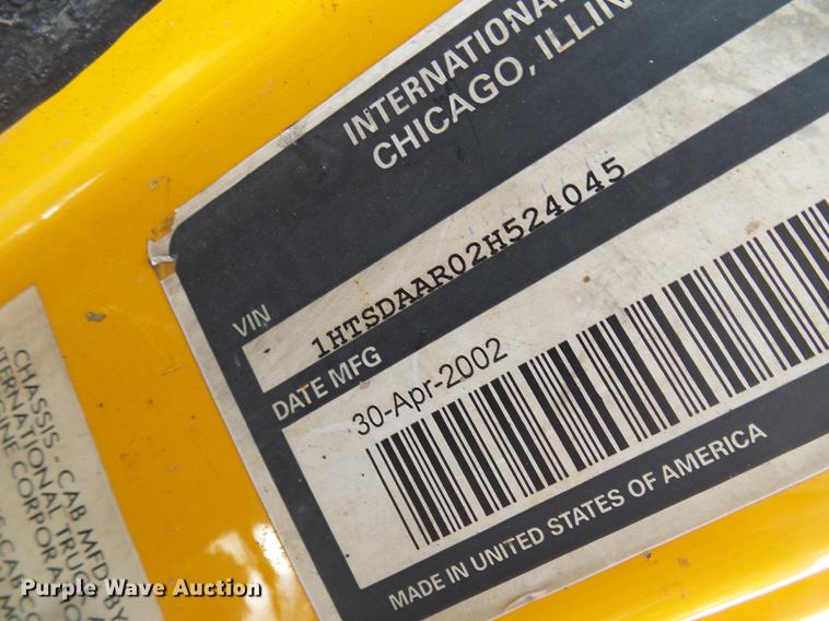 image for item DB2118 2002 International 4900 dump truck