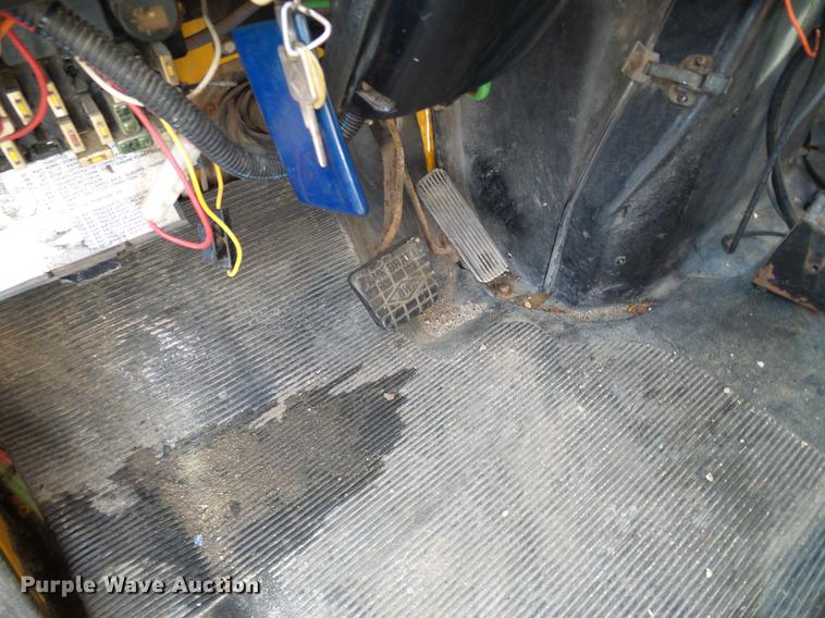 image for item DB2118 2002 International 4900 dump truck