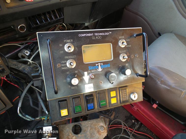 image for item DB2118 2002 International 4900 dump truck