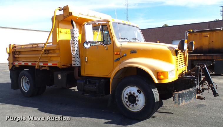 image for item DB2119 2000 International 4900 dump truck