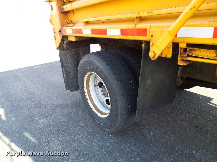 image for item DB2119 2000 International 4900 dump truck