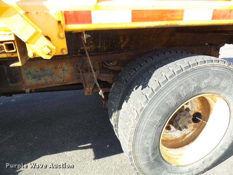 image for item DB2119 2000 International 4900 dump truck