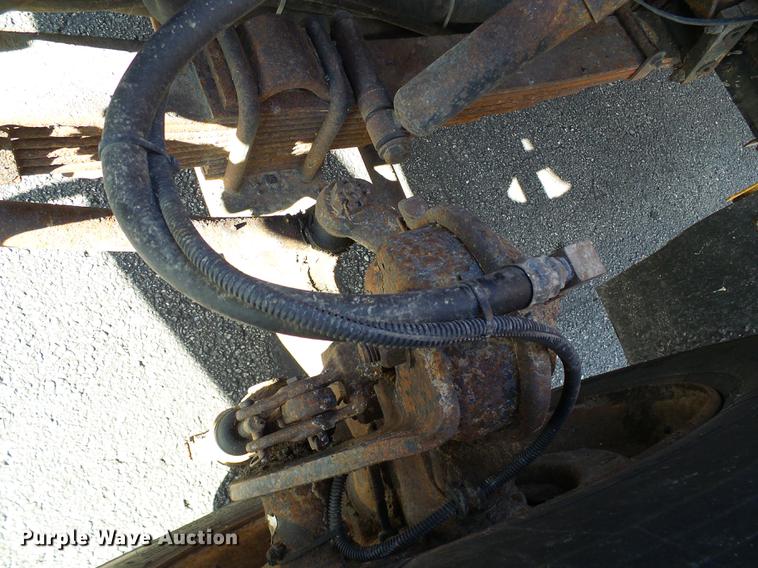 image for item DB2119 2000 International 4900 dump truck