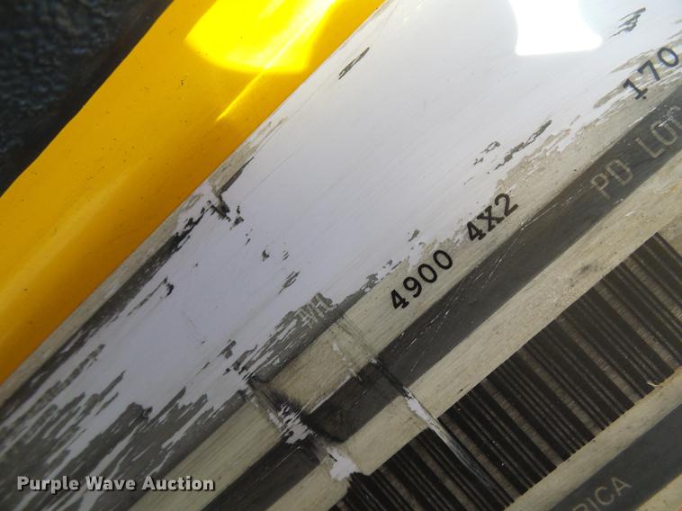 image for item DB2119 2000 International 4900 dump truck