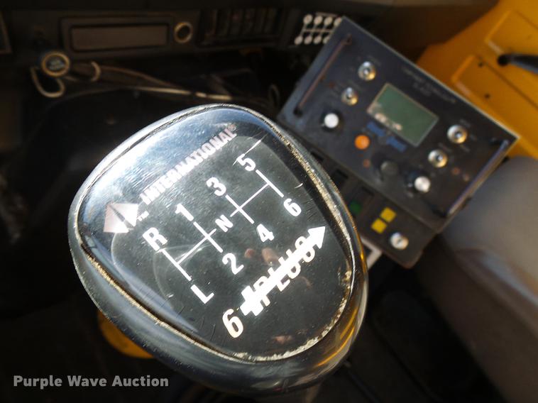 image for item DB2119 2000 International 4900 dump truck