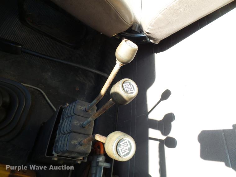 image for item DB2119 2000 International 4900 dump truck