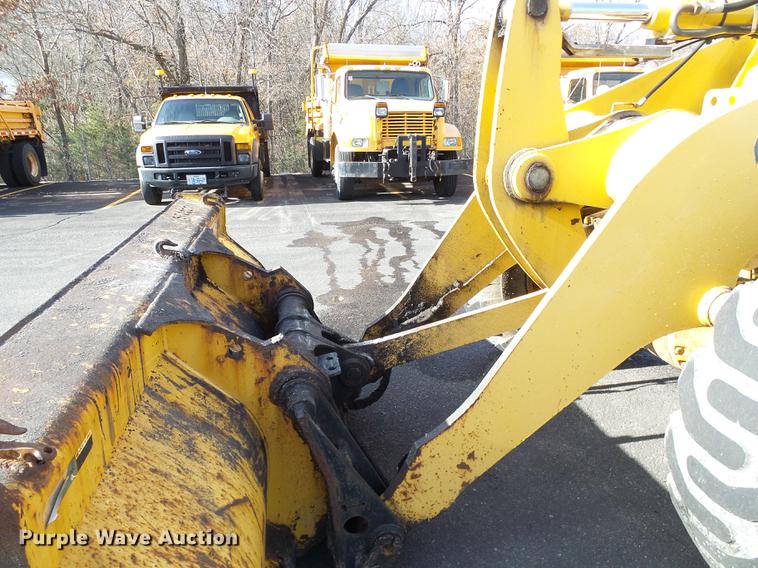 image for item DB2120 2003 John Deere 444H wheel loader