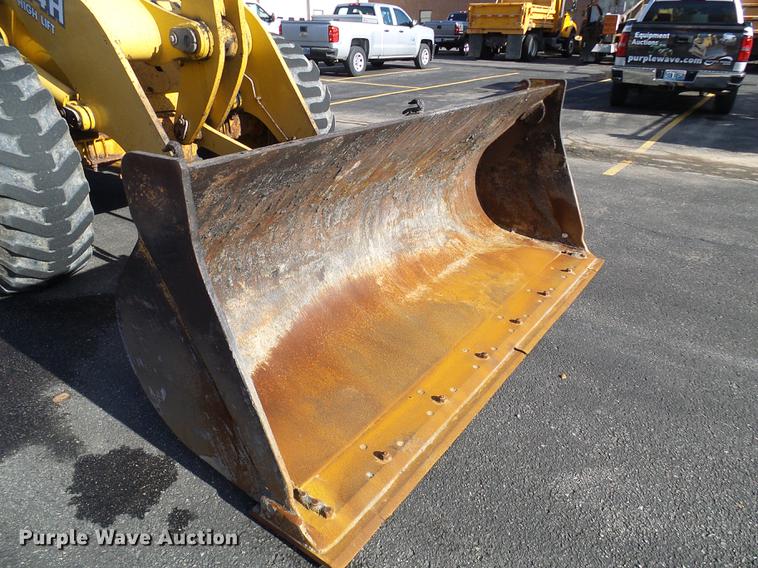 image for item DB2120 2003 John Deere 444H wheel loader