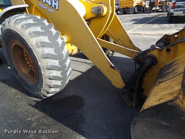 image for item DB2120 2003 John Deere 444H wheel loader