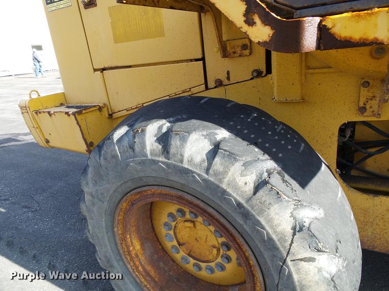 image for item DB2120 2003 John Deere 444H wheel loader