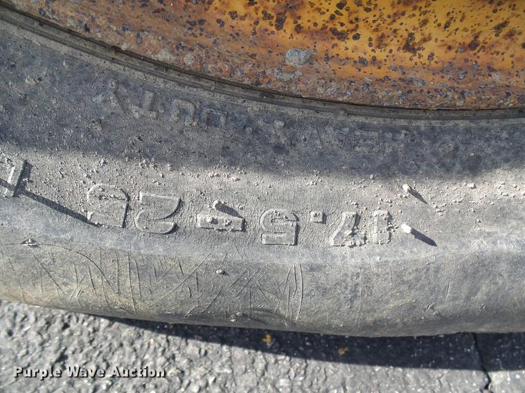 image for item DB2120 2003 John Deere 444H wheel loader