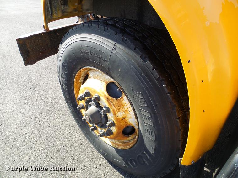 image for item DB2121 2002 International 4900 dump truck