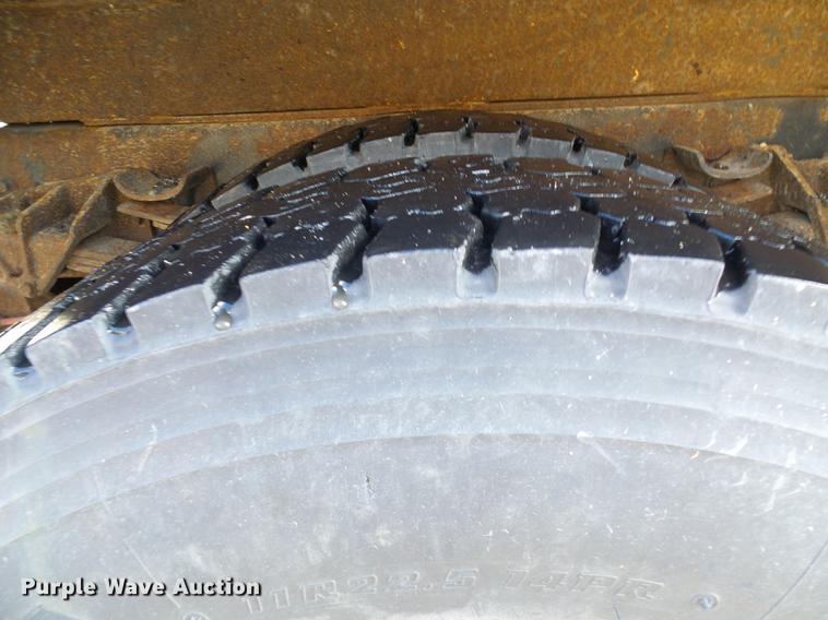 image for item DB2121 2002 International 4900 dump truck