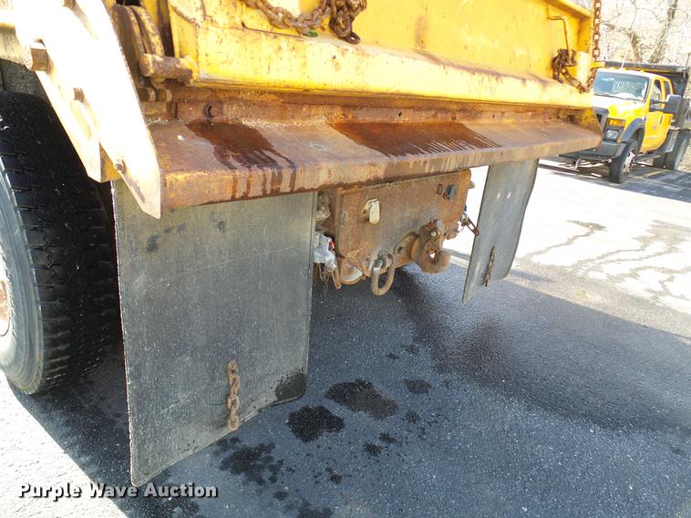 image for item DB2121 2002 International 4900 dump truck