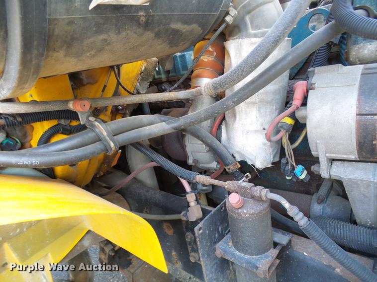 image for item DB2121 2002 International 4900 dump truck