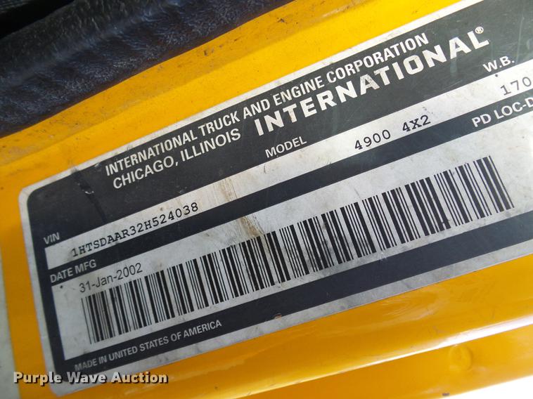 image for item DB2121 2002 International 4900 dump truck