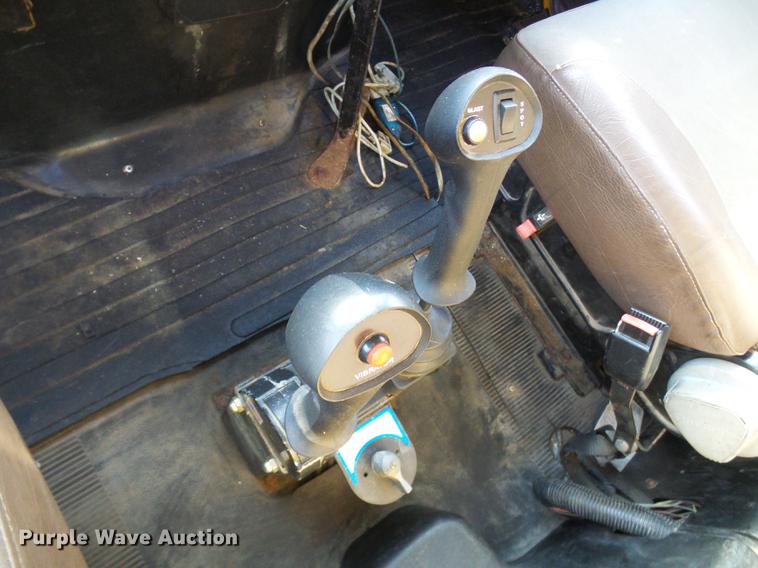 image for item DB2121 2002 International 4900 dump truck