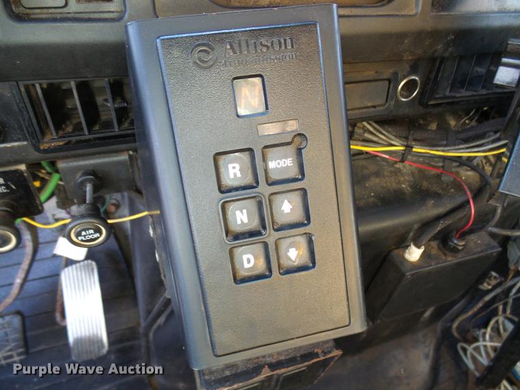 image for item DB2121 2002 International 4900 dump truck