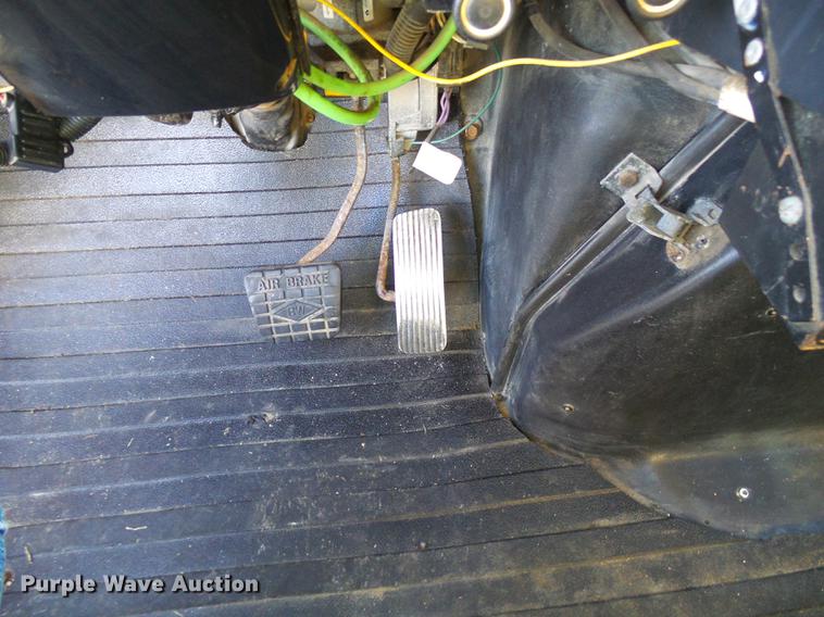 image for item DB2121 2002 International 4900 dump truck